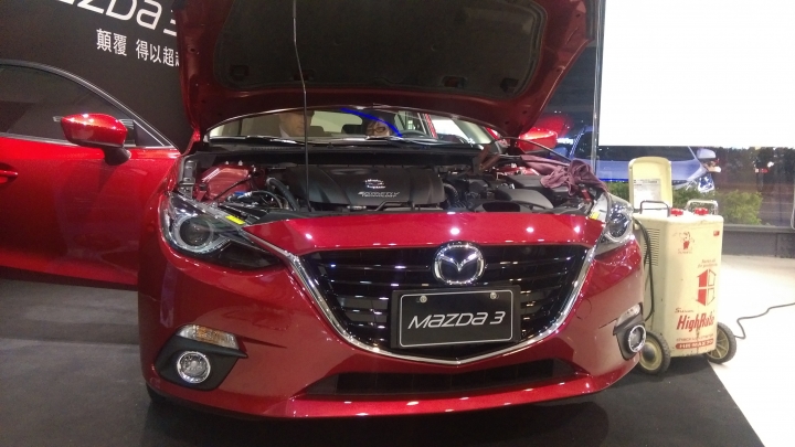 Mazda 3 CROSSOVER CUV變種休旅