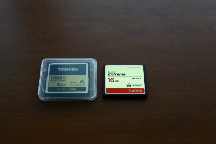 『開箱』TOSHIBA EXCERIA PRO 1066X 160MB-R/150MB-W/S 32GB UDMA 7 CF卡簡單開箱