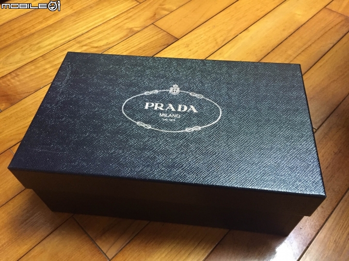 Bottega Veneta 長夾(限時特惠搶到的)+ Prada 鞋 +Ysl太陽眼鏡(一起開箱)