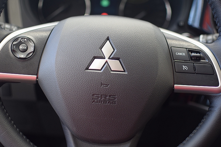 體驗 Mitsubishi Outlander 雙動力