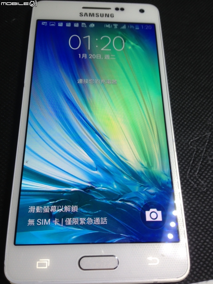 極輕 特薄 好手感~金屬握感的GALAXY A5