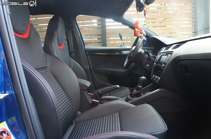 2015年式Octavia combi RS TSI開箱~!!