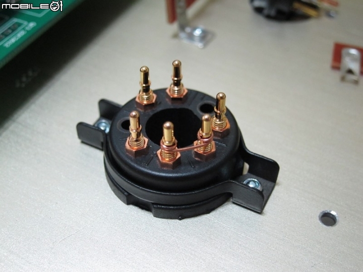真空管綜合擴大機_5881三極管接法手工搭棚組裝