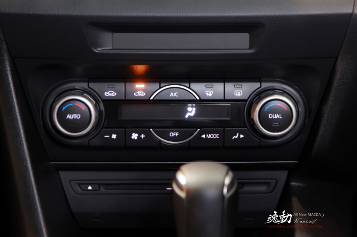 Mazda 3 CROSSOVER CUV變種休旅