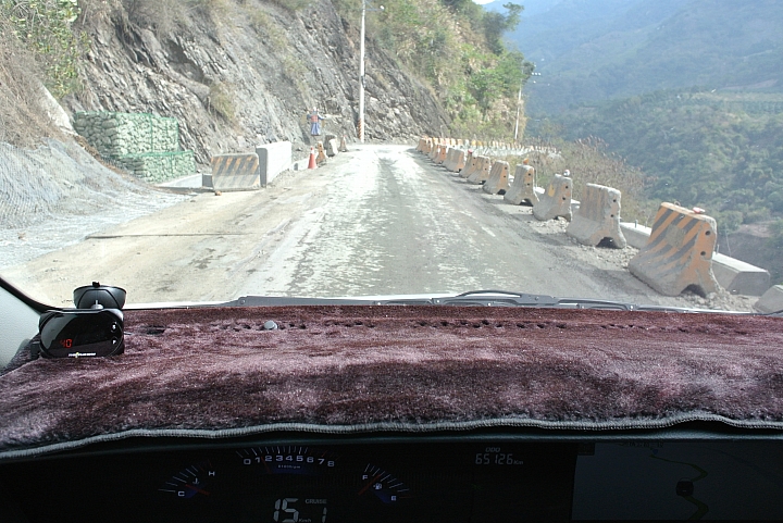 南橫通車困難:MPV+米其林Primacy 3ST開到梅山口折返探勘實測之行