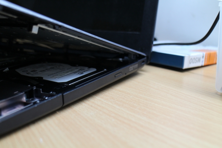 ASUS X450VC筆電小升級(換裝SSD紀錄)