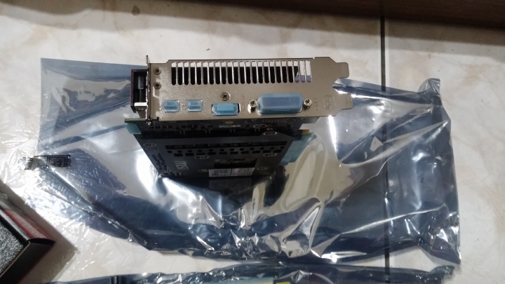 微星 R9 270X Gaming 2G ITX C/P值爆表開箱文