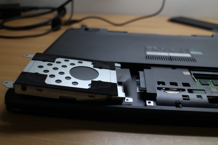 ASUS X450VC筆電小升級(換裝SSD紀錄)