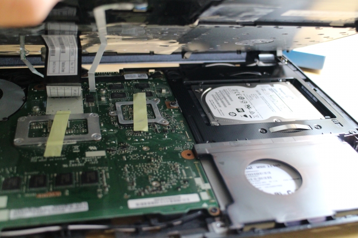 ASUS X450VC筆電小升級(換裝SSD紀錄)