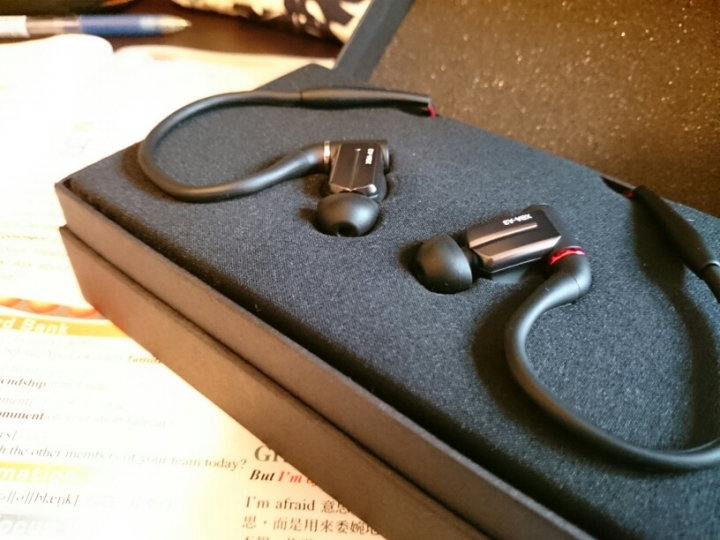 【開箱】MDR-1A耳道版、雜食取向XBA-A3簡單開箱