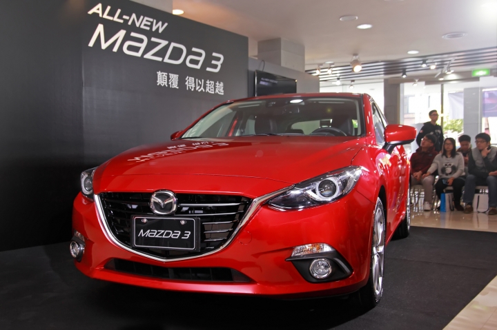 Mazda 3 CROSSOVER CUV變種休旅