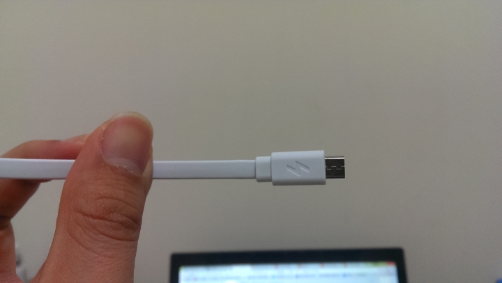 Y拍上買的小米 10400 行動電源,不知是否為官方貨
