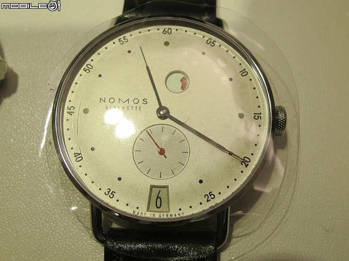 新錶發表會實錄 : 當代德製工藝浪潮,Glashutte的小珍珠 ~12/19 NOMOS Metro Datum Gangreserve 錶款發表會之二