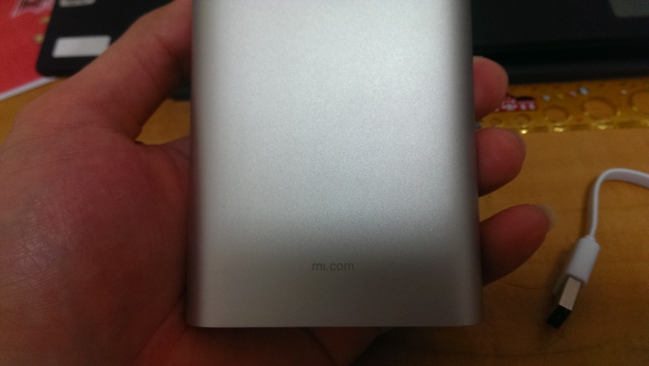 Y拍上買的小米 10400 行動電源,不知是否為官方貨
