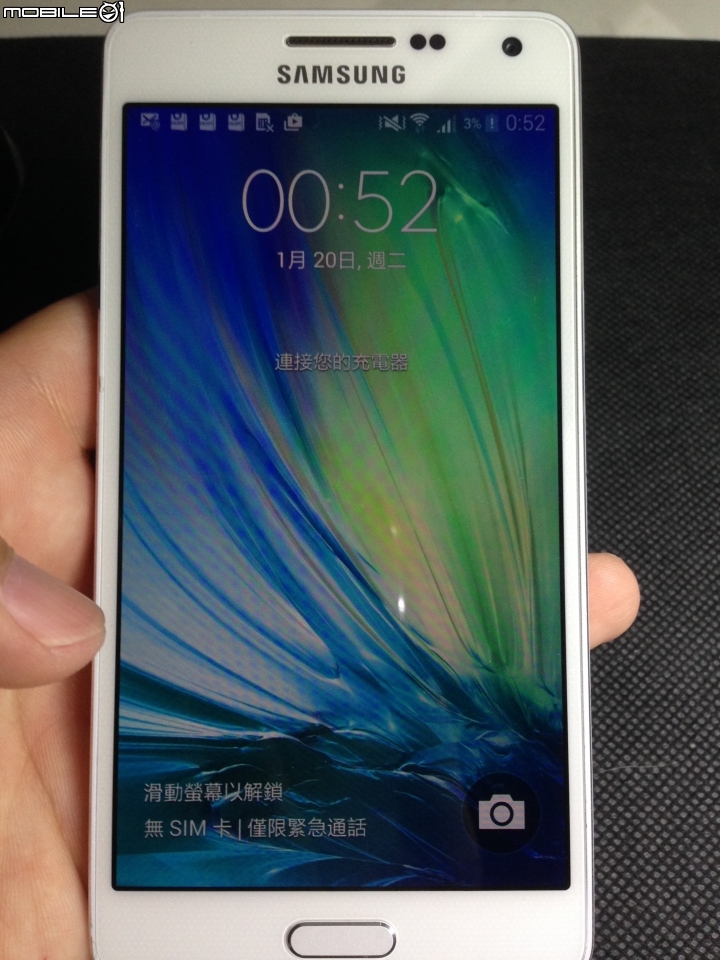 極輕 特薄 好手感~金屬握感的GALAXY A5