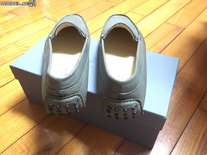 Bottega Veneta 長夾(限時特惠搶到的)+ Prada 鞋 +Ysl太陽眼鏡(一起開箱)