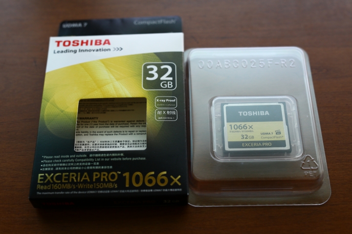 『開箱』TOSHIBA EXCERIA PRO 1066X 160MB-R/150MB-W/S 32GB UDMA 7 CF卡簡單開箱