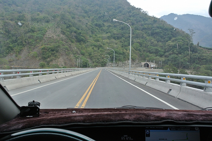 南橫通車困難:MPV+米其林Primacy 3ST開到梅山口折返探勘實測之行