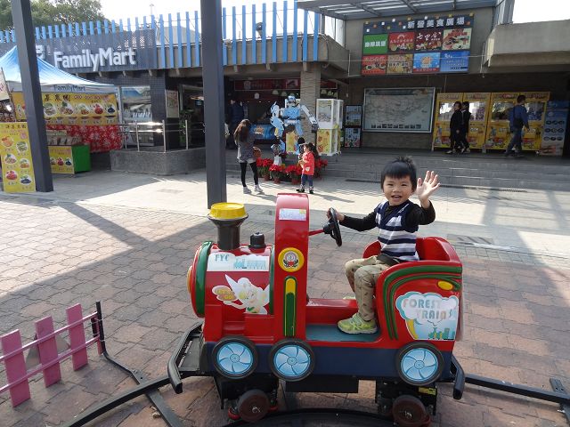 親子旅遊-加班紙風車小火車