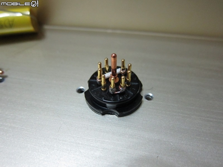 真空管綜合擴大機_5881三極管接法手工搭棚組裝