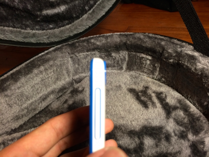 開箱!HTC Desire 820 白藍開封加夜拍比較
