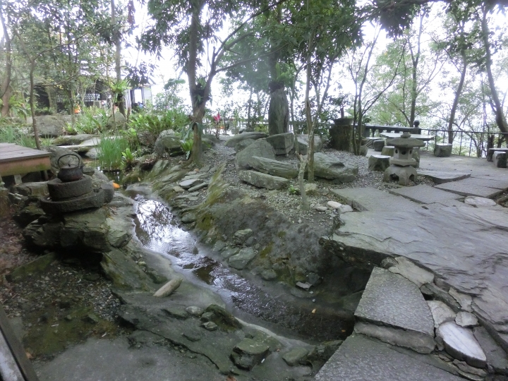 花蓮鳳林鄉/ 被遺忘的故鄉~月蘆 復古日式風格餐廳 (道地的客家料理) - 梅子雞 桶雞私房美味 要訂才吃的到