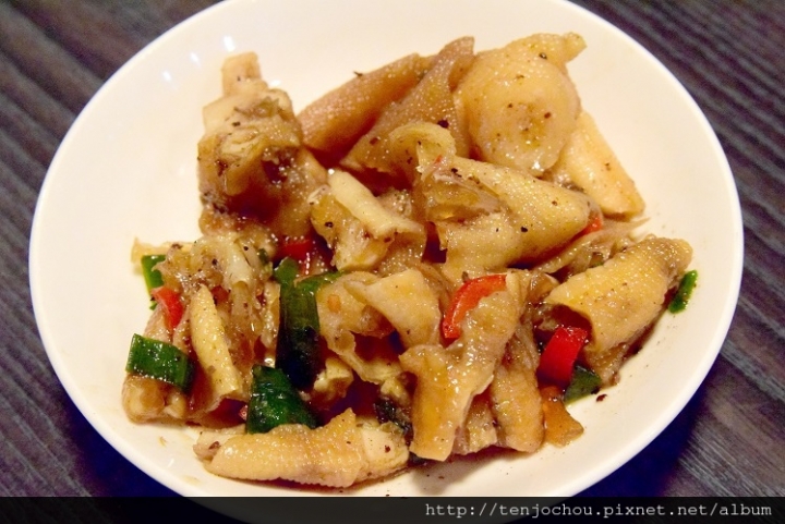 花花,甲飽沒【台北食記】東區 川巴子 川式麻辣火鍋 小菜吃到飽8