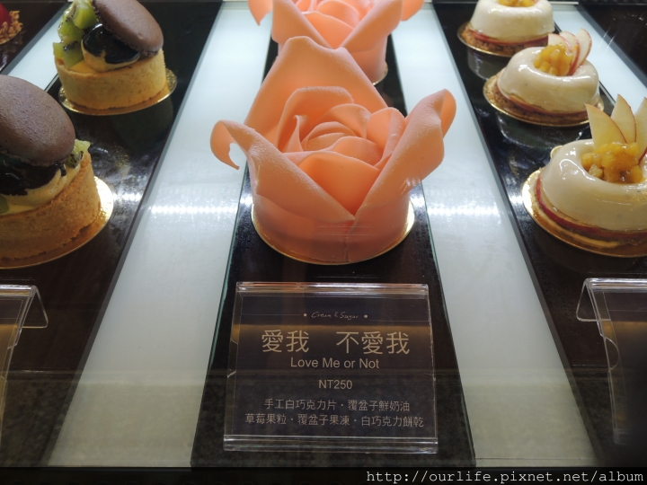 台中sogo.超水準有深度的現烤草莓千層酥@甜忌廉甜點店Cream&Sugar(+wifi)