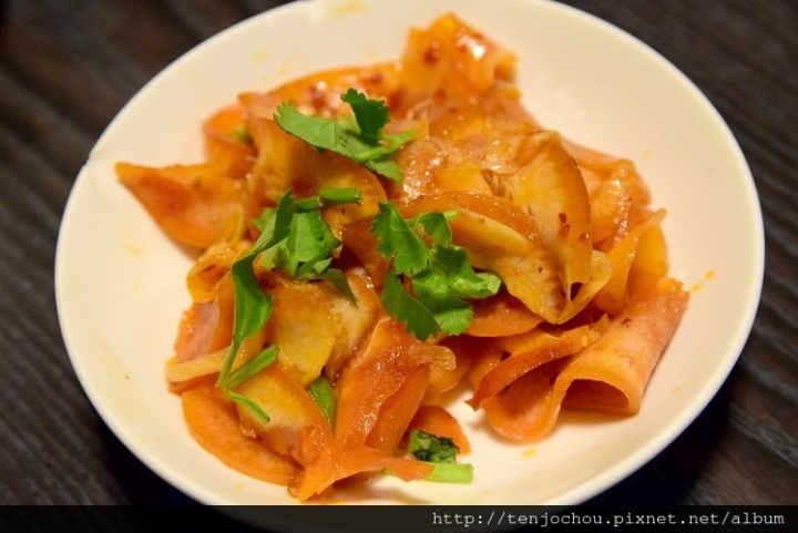 花花,甲飽沒【台北食記】東區 川巴子 川式麻辣火鍋 小菜吃到飽8
