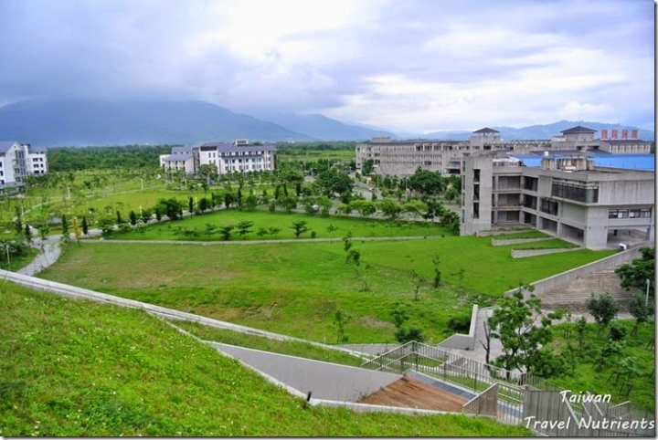【台東.知本】這是山脈?丘陵?外星人基地?其實是台東大學知本校區圖書館啦 (附校園平面圖)