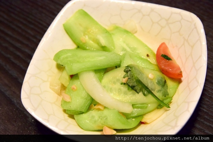 花花,甲飽沒【台北食記】東區 川巴子 川式麻辣火鍋 小菜吃到飽8
