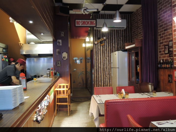 台中大里.軟嫩鮮甜又多汁的法式油封鴨胸@廚異料理牛排館(+wifi)