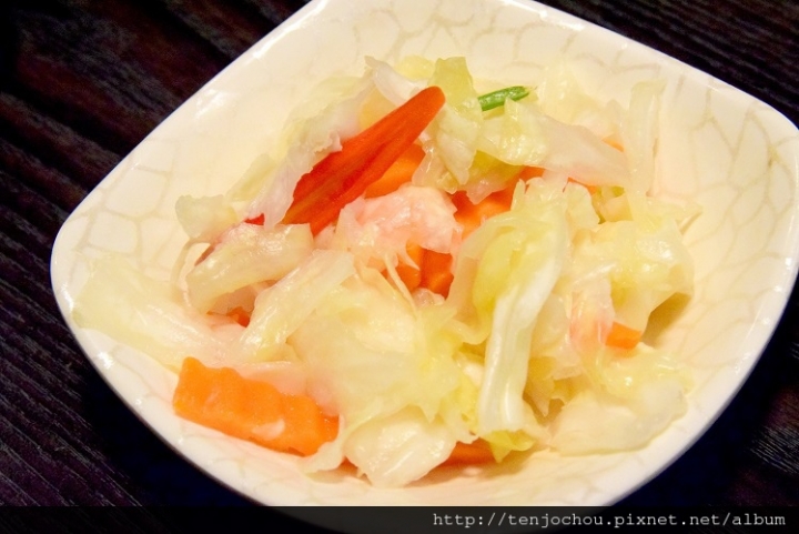 花花,甲飽沒【台北食記】東區 川巴子 川式麻辣火鍋 小菜吃到飽8