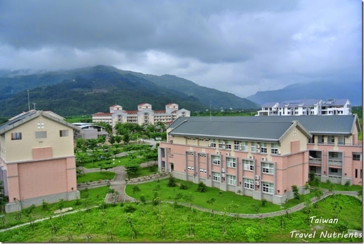 【台東.知本】這是山脈?丘陵?外星人基地?其實是台東大學知本校區圖書館啦 (附校園平面圖)