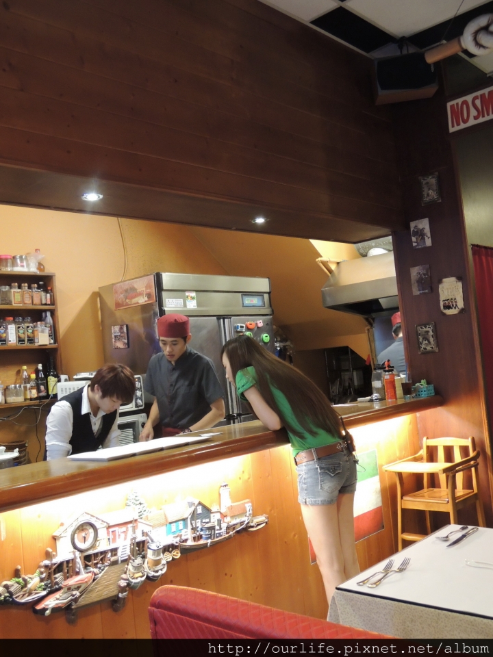 台中大里.軟嫩鮮甜又多汁的法式油封鴨胸@廚異料理牛排館(+wifi)