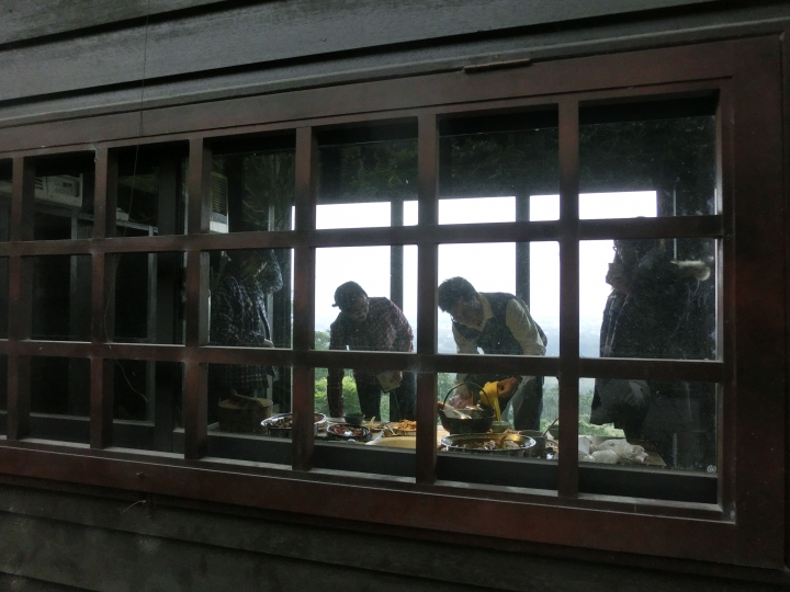 花蓮鳳林鄉/ 被遺忘的故鄉~月蘆 復古日式風格餐廳 (道地的客家料理) - 梅子雞 桶雞私房美味 要訂才吃的到