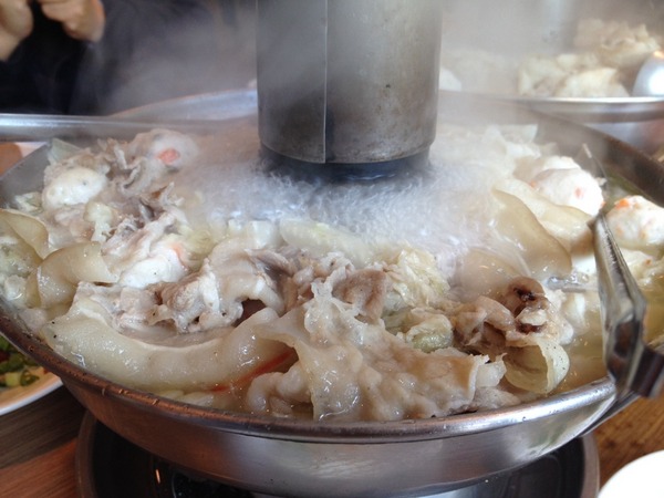 劉家酸菜白肉鍋-來試試遠近馳名的酸味