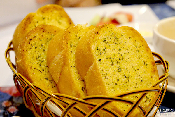 忠孝敦化站▋Mr.Onion牛排餐廳~多樣化精緻套餐,滿足每一張挑剔的嘴