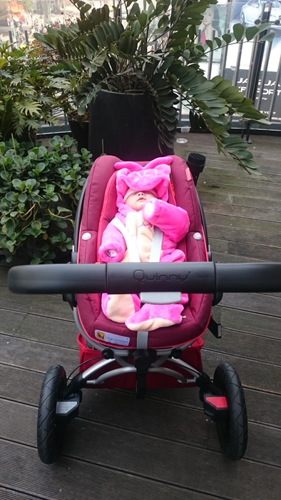 開箱】Quinny Buzz Xtra 2015 嬰兒推車 & Maxi-Cosi Pebble Plus 2015 提籃 不專業開箱