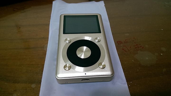 高音質隨身聽超值基本款-Fiio X1 金色版 小開箱