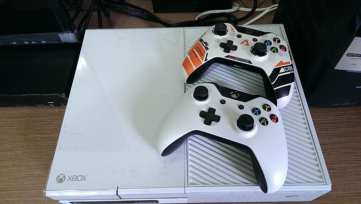 Xboxone 士官長合輯同捆白色機(圖少)