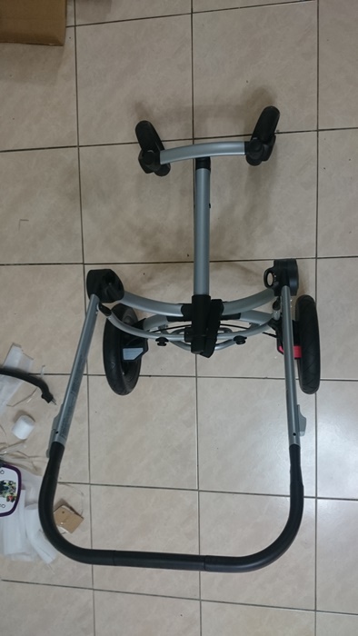 開箱】Quinny Buzz Xtra 2015 嬰兒推車 & Maxi-Cosi Pebble Plus 2015 提籃 不專業開箱