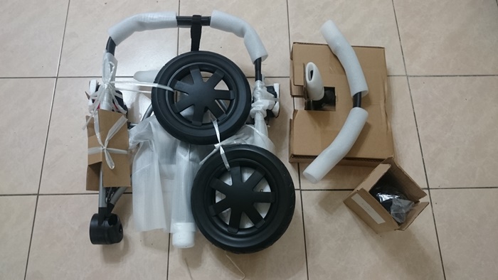 開箱】Quinny Buzz Xtra 2015 嬰兒推車 & Maxi-Cosi Pebble Plus 2015 提籃 不專業開箱