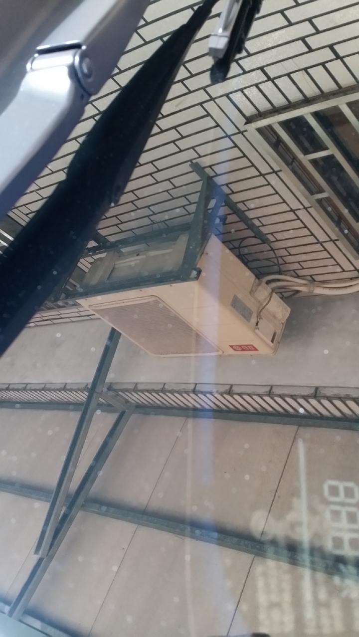 請教雙北地區汽車美容高CP值(處理飛漆)推薦...