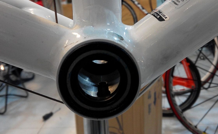 FUJI Roubaix 1.3 2015 是有瑕疵嗎? BB異音不斷!! =>(更新)FUJI BIKES , 你們大陸組裝廠的品管是否該加強了呢?