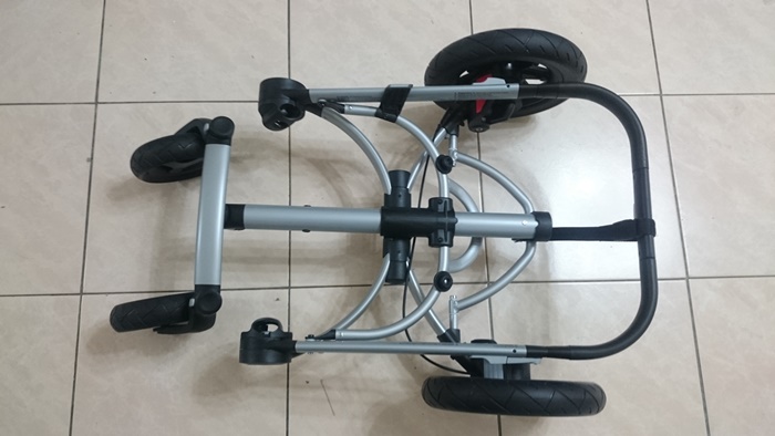 開箱】Quinny Buzz Xtra 2015 嬰兒推車 & Maxi-Cosi Pebble Plus 2015 提籃 不專業開箱