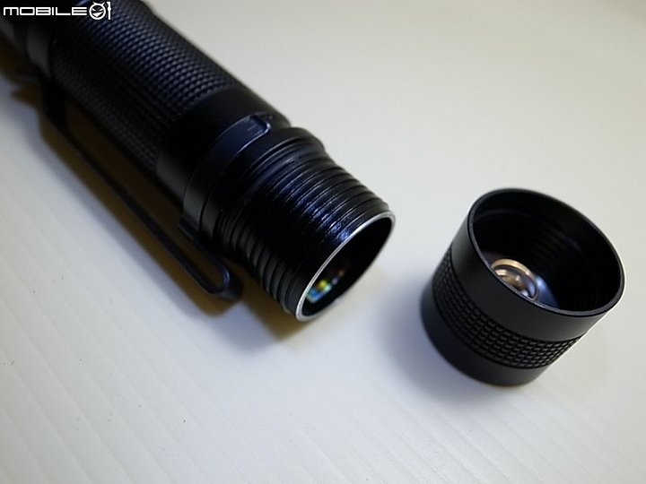 OLIGHT S30 側按小直筒