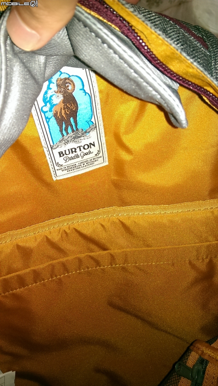 代購的Burton prospect 後背包開箱