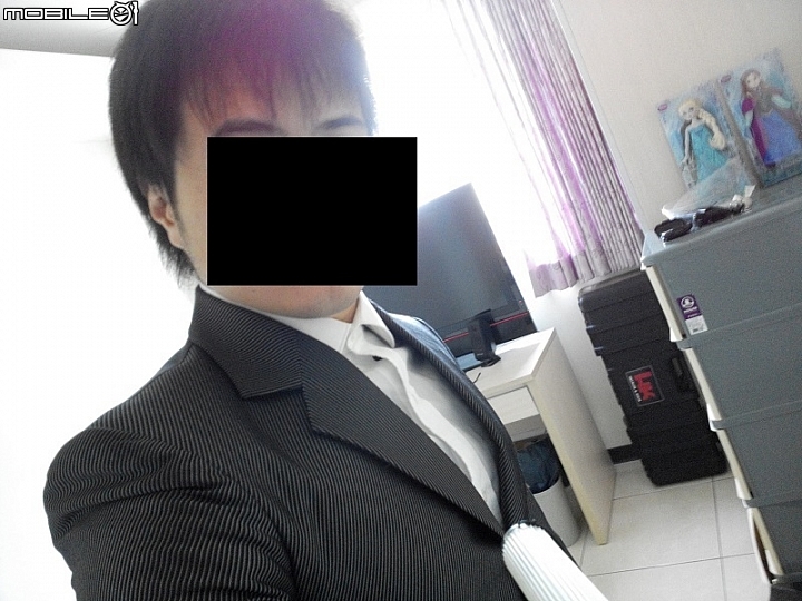 試穿了好多品牌的西裝 合身但是扣子都稍緊 是太胖嗎? 最後去夜市買這款傳統西裝 各位可以幫忙看看這件可以嗎?