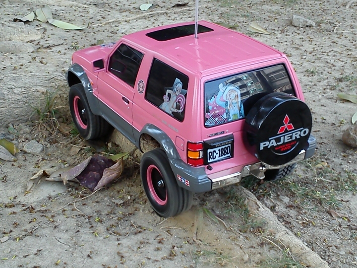 人生的第一台TAMIYA 1/10 RC 粉嫩登場